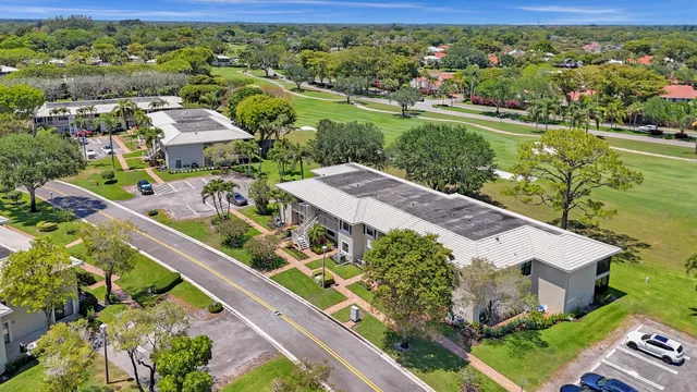 $10,000 | 19 Stratford Drive, Unit F, Boynton Beach, FL 33436