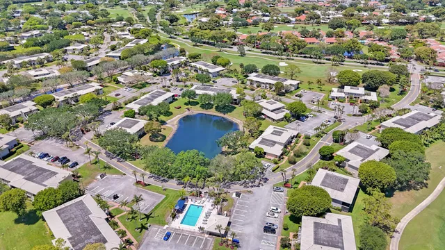 $10,000 | 19 Stratford Drive, Unit F, Boynton Beach, FL 33436