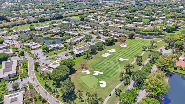 $10,000 | 19 Stratford Drive, Unit F, Boynton Beach, FL 33436