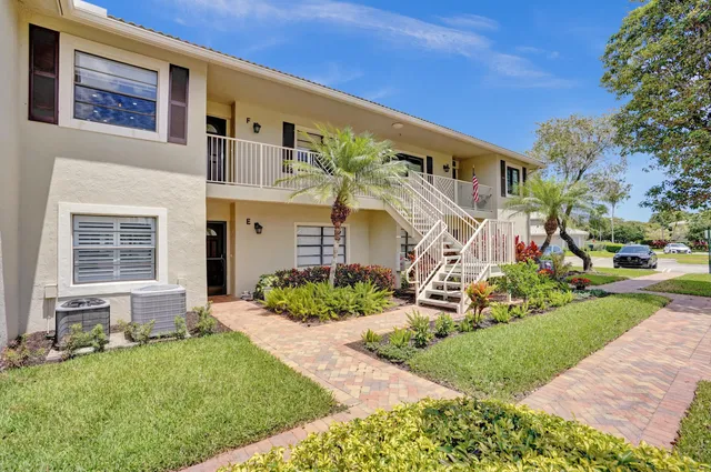 $10,000 | 19 Stratford Drive, Unit F, Boynton Beach, FL 33436