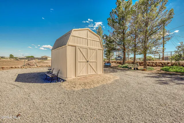 $675,000 | 10 Calle De Tonantzin, La Mesa, NM 88044