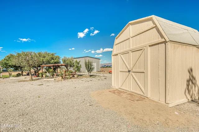 $675,000 | 10 Calle De Tonantzin, La Mesa, NM 88044