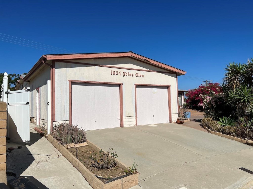 1654 Lotus, Escondido, CA 92026 Compass