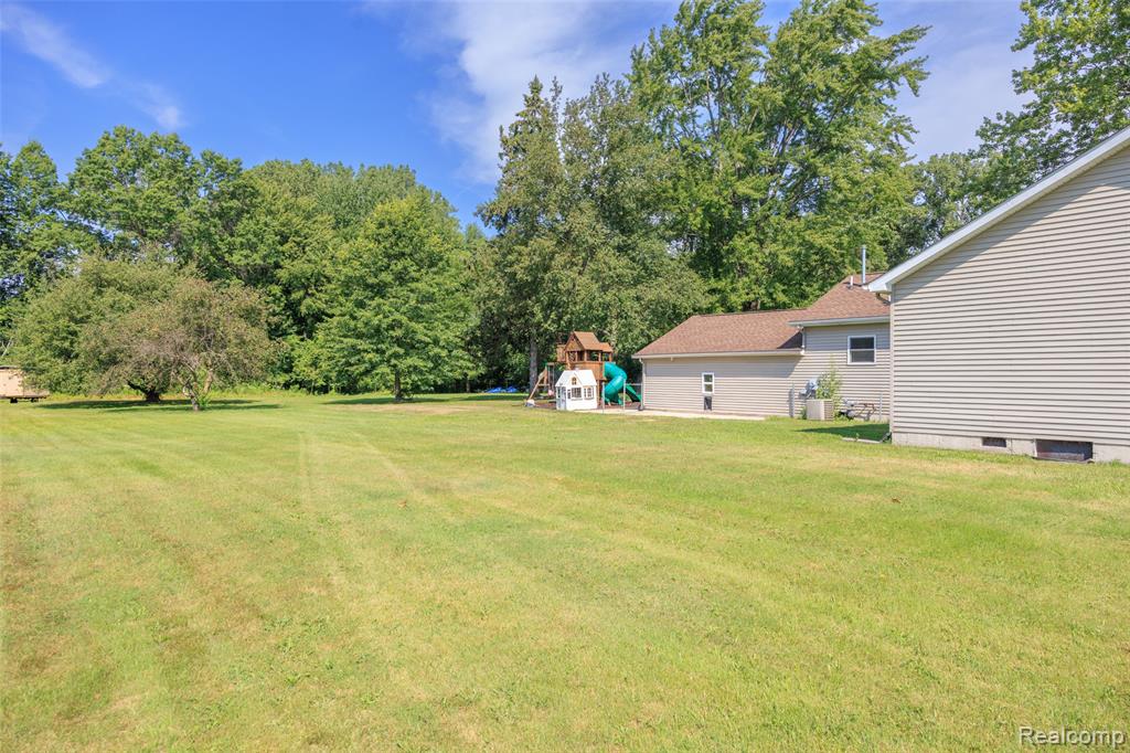 9188 Marsh Road Algonac, MI 48001 - Photo 33 of 36 Gallery Image 33