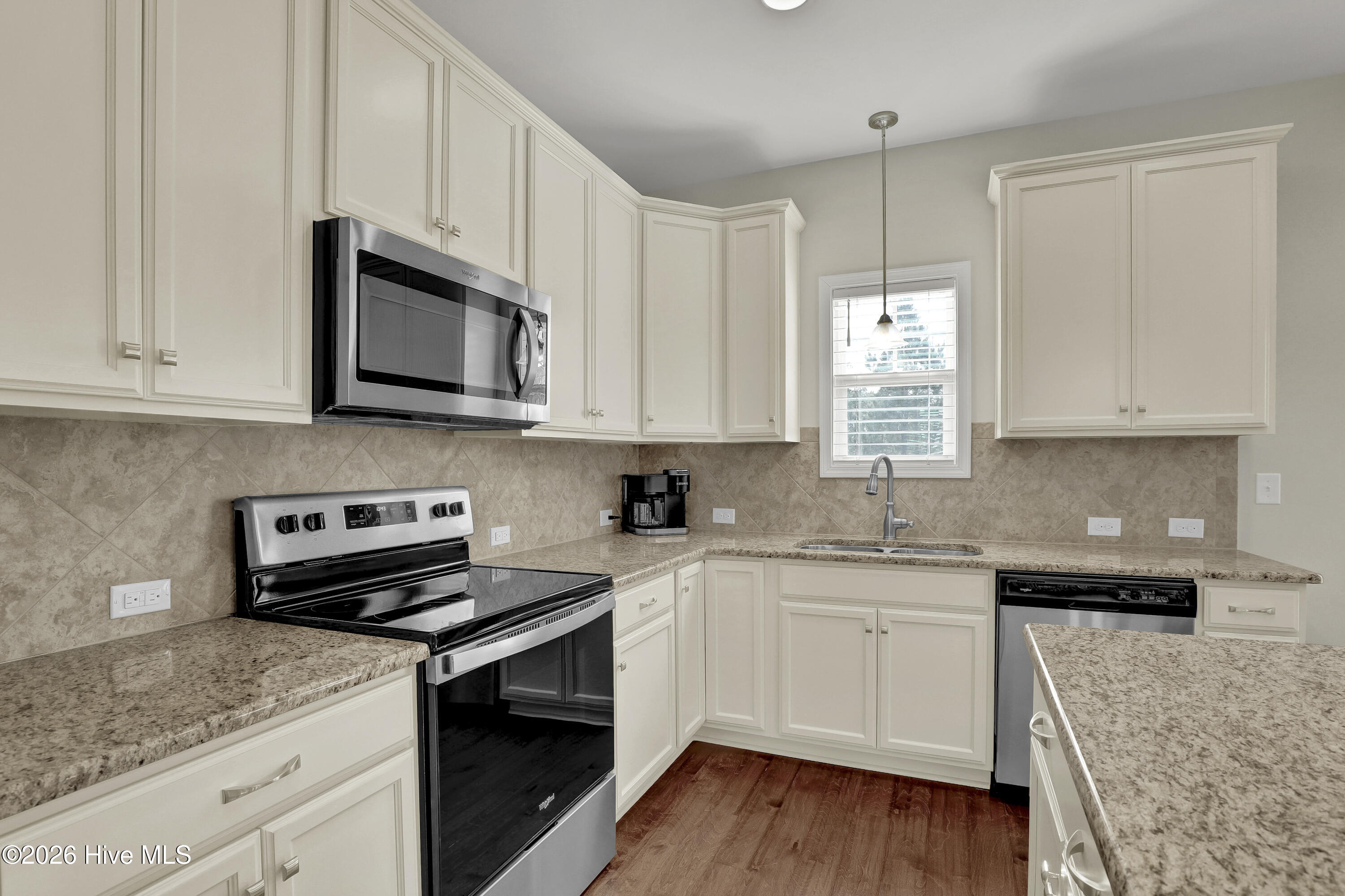 615 High Tide Drive Holly Ridge, NC 28445 - Photo 10 of 36 6G8A5860