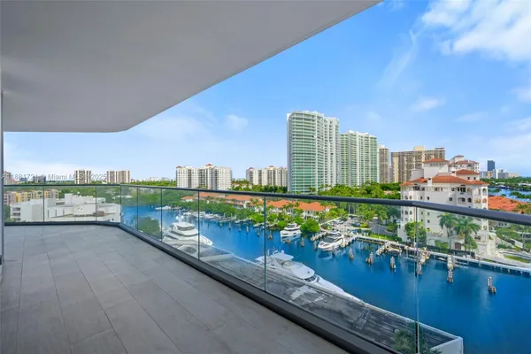 $4,975 | Aventura, Aventura, FL 33180