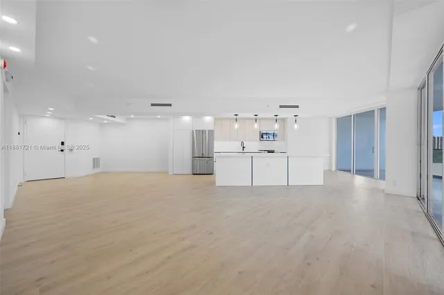 $5,150 | Aventura, Aventura, FL 33180