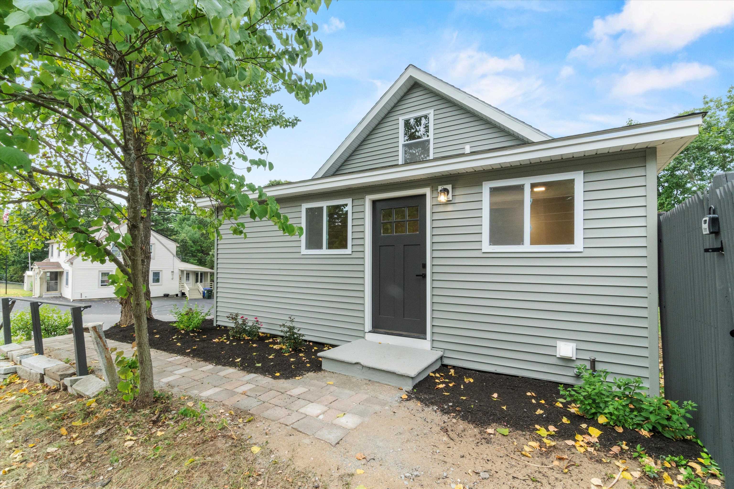 954 Goffstown Road Manchester, NH 03102 - Photo 1 of 38