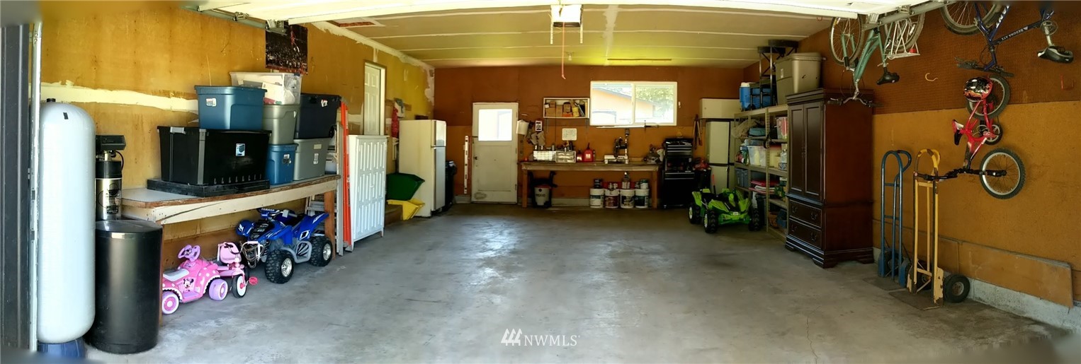 17135 Sargent Road Southwest Rochester, WA 98579 - Photo 34 of 34 a view of path along with retail shop