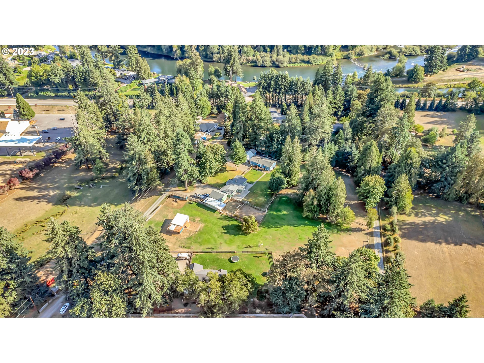 88750 Potter Lane Springfield, OR 97478 - Photo 41 of 43 a view of a city