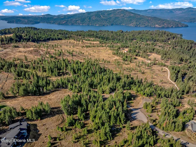 $550,000 | 9130 South Lahaina Road, Harrison, ID 83833