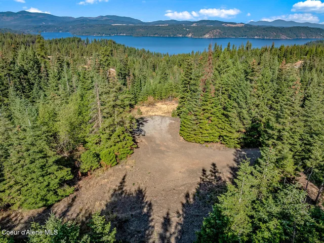 $550,000 | 9130 South Lahaina Road, Harrison, ID 83833