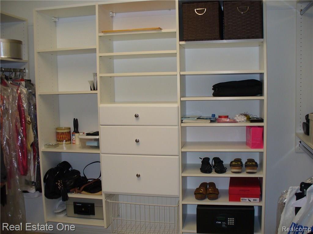 1336 Tranquility Court Rochester, MI 48306 - Photo 17 of 50 Master Bedroom Closet