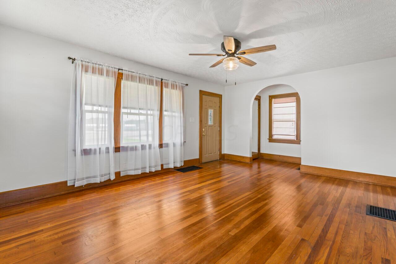1245 Mt Vernon Road Newark, OH 43055 - Photo 6 of 34 DSC04591