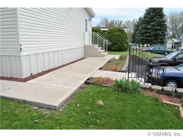 5555 Purdy Road Canandaigua Town, NY 14424 - Photo 3 of 28