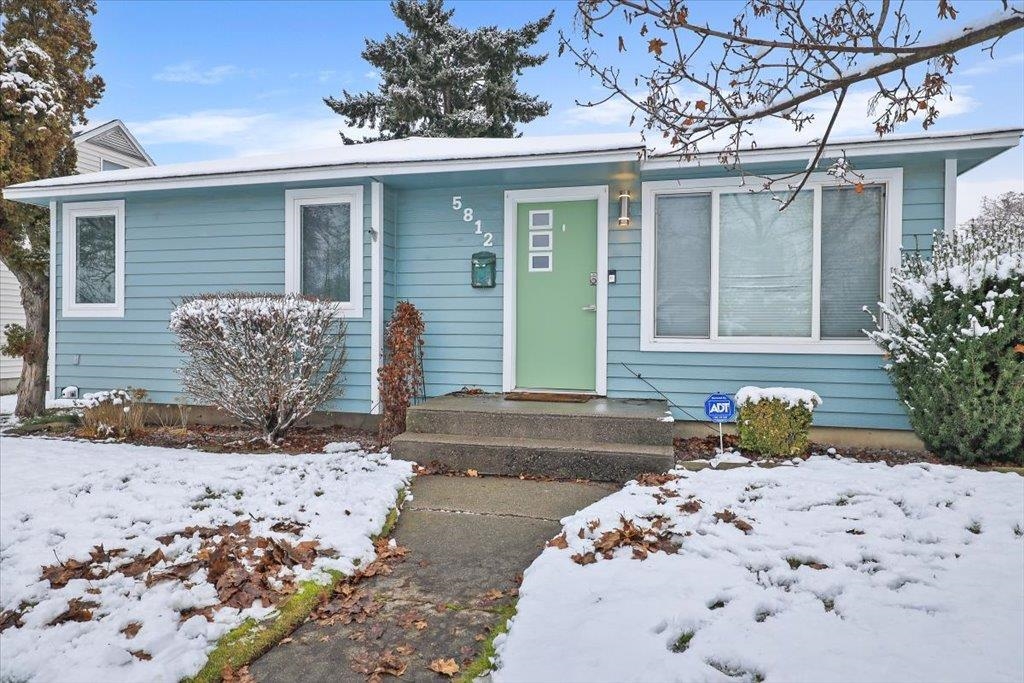5812 North Elm Street Spokane, WA 99205 - Photo 4 of 24