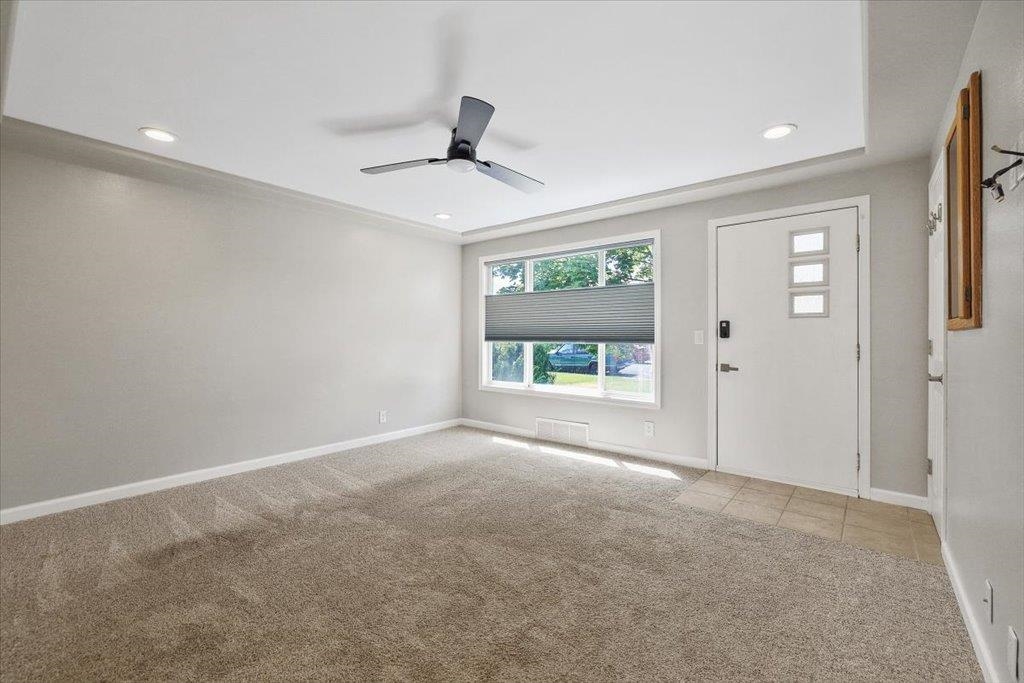 5812 North Elm Street Spokane, WA 99205 - Photo 5 of 24