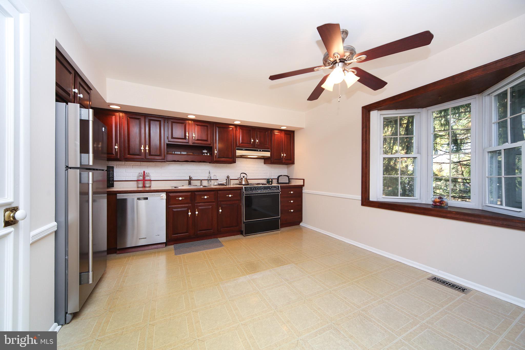 36 Pebble Ridge Road Warrington, PA 18976 - Photo 14 of 28