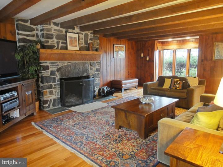 1967 Quarry Road Yardley, PA 19067 - Photo 3 of 21 Great Room