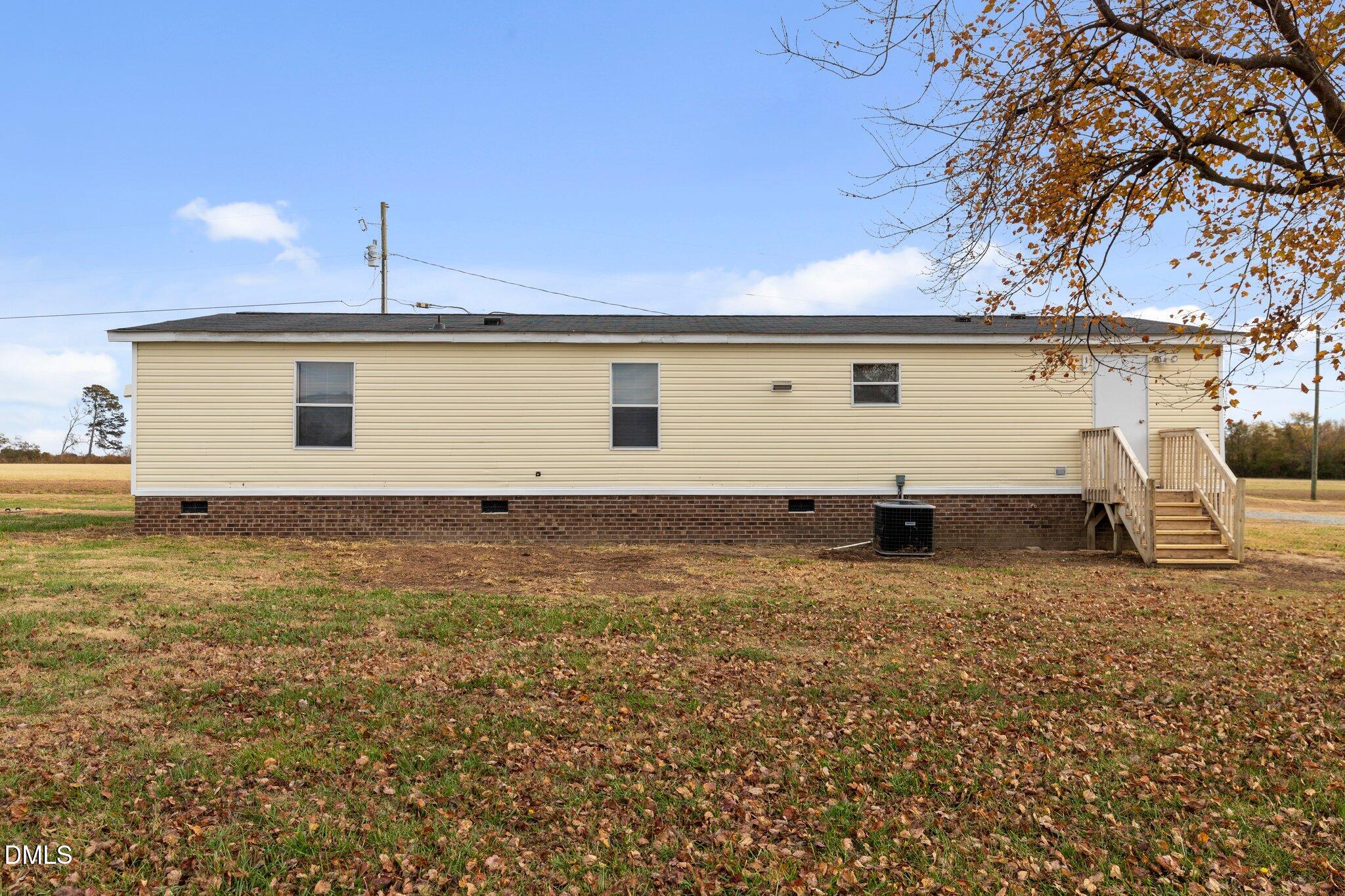 1385 Live Oak Road Coats, NC 27521 - Photo 17 of 19 3