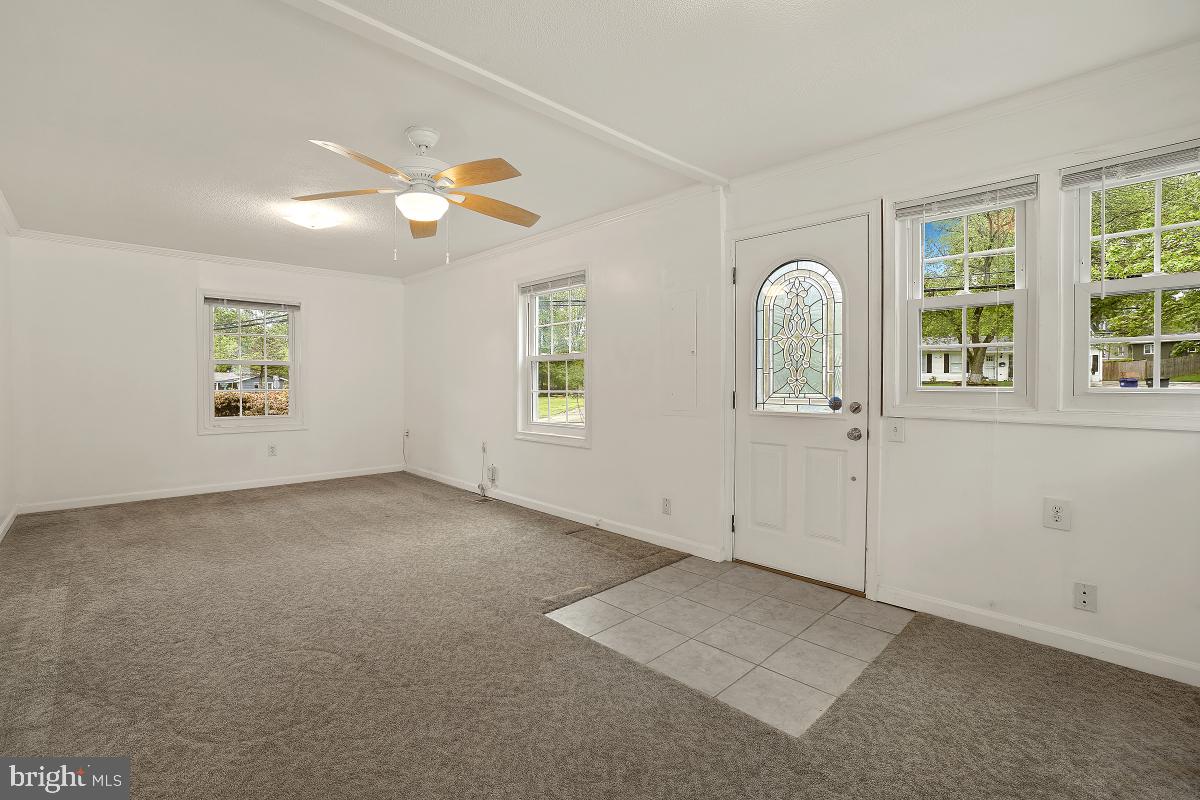 8112 Russell Road Alexandria, VA 22309 - Photo 14 of 32 Family Room