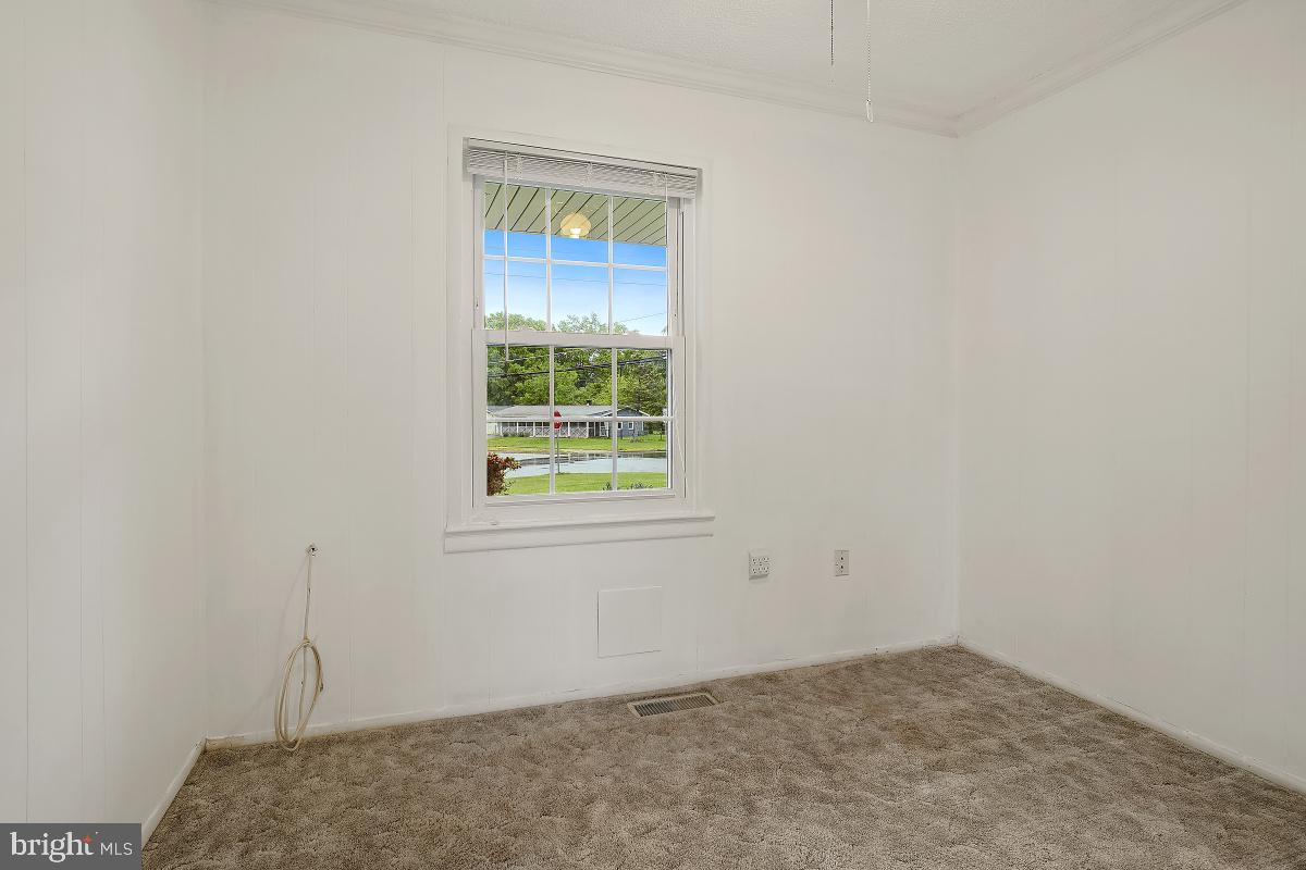 8112 Russell Road Alexandria, VA 22309 - Photo 22 of 32 Bedroom 3