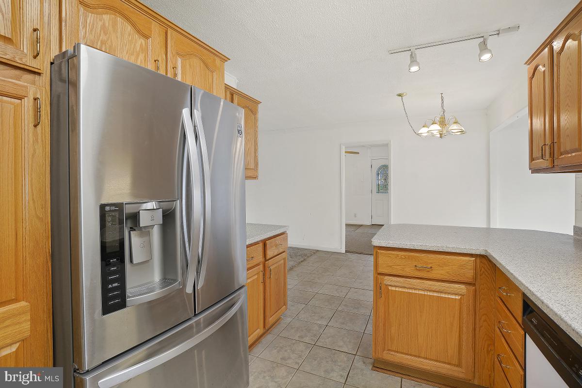8112 Russell Road Alexandria, VA 22309 - Photo 7 of 32 Kitchen