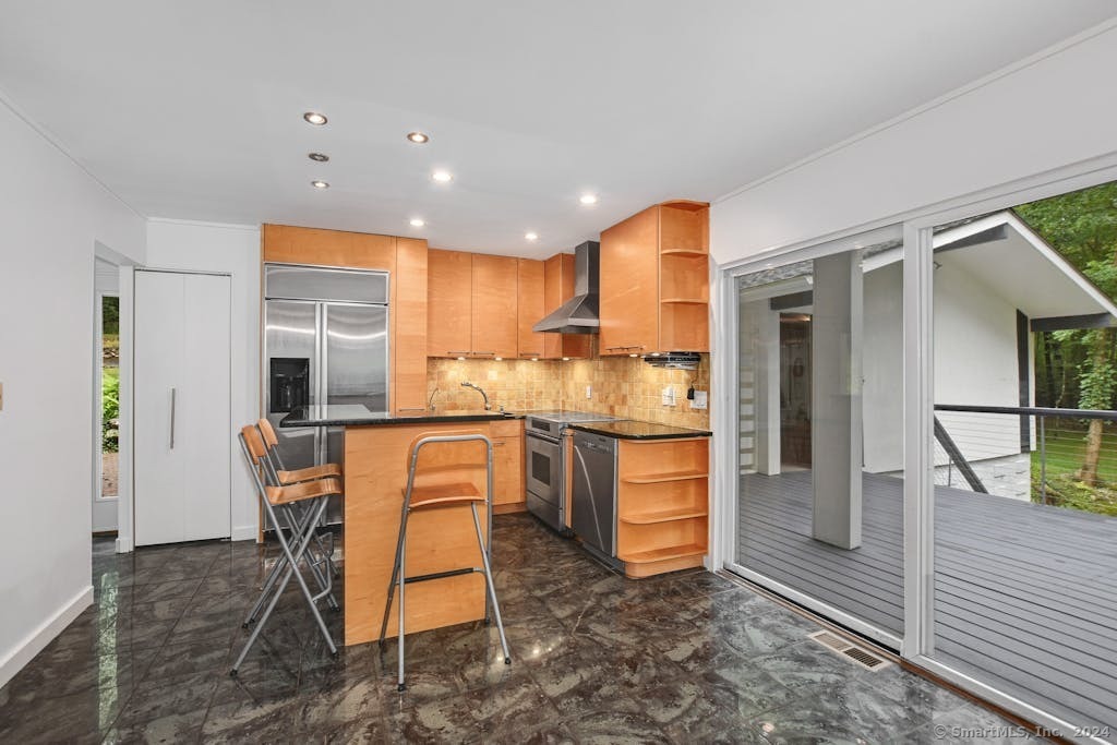 70 Birch Hill Road Weston, CT 06883 - Photo 14 of 37