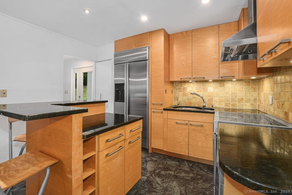 70 Birch Hill Road Weston, CT 06883 - Photo 16 of 37