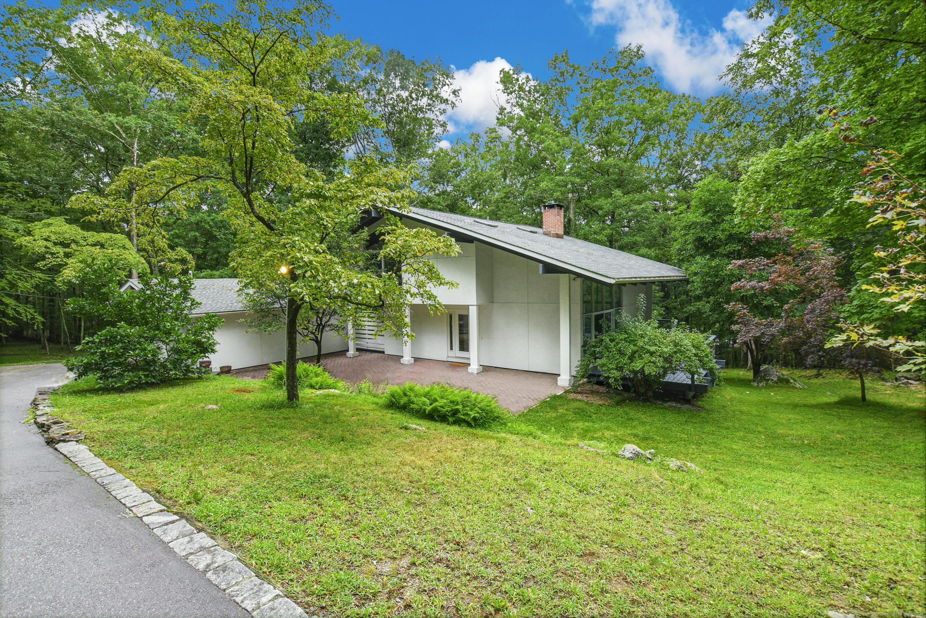 70 Birch Hill Road Weston, CT 06883 - Photo 2 of 37