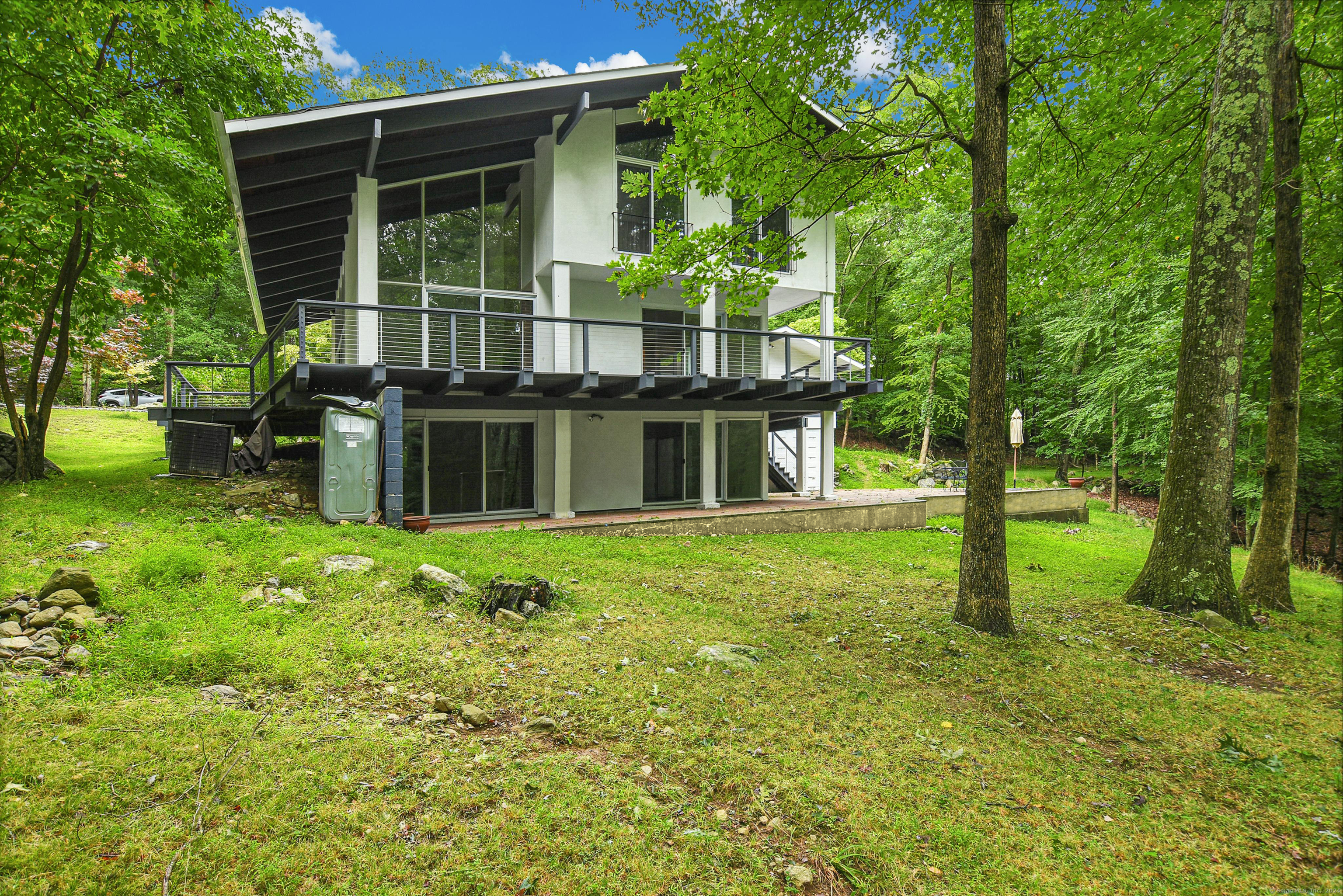 70 Birch Hill Road Weston, CT 06883 - Photo 33 of 37