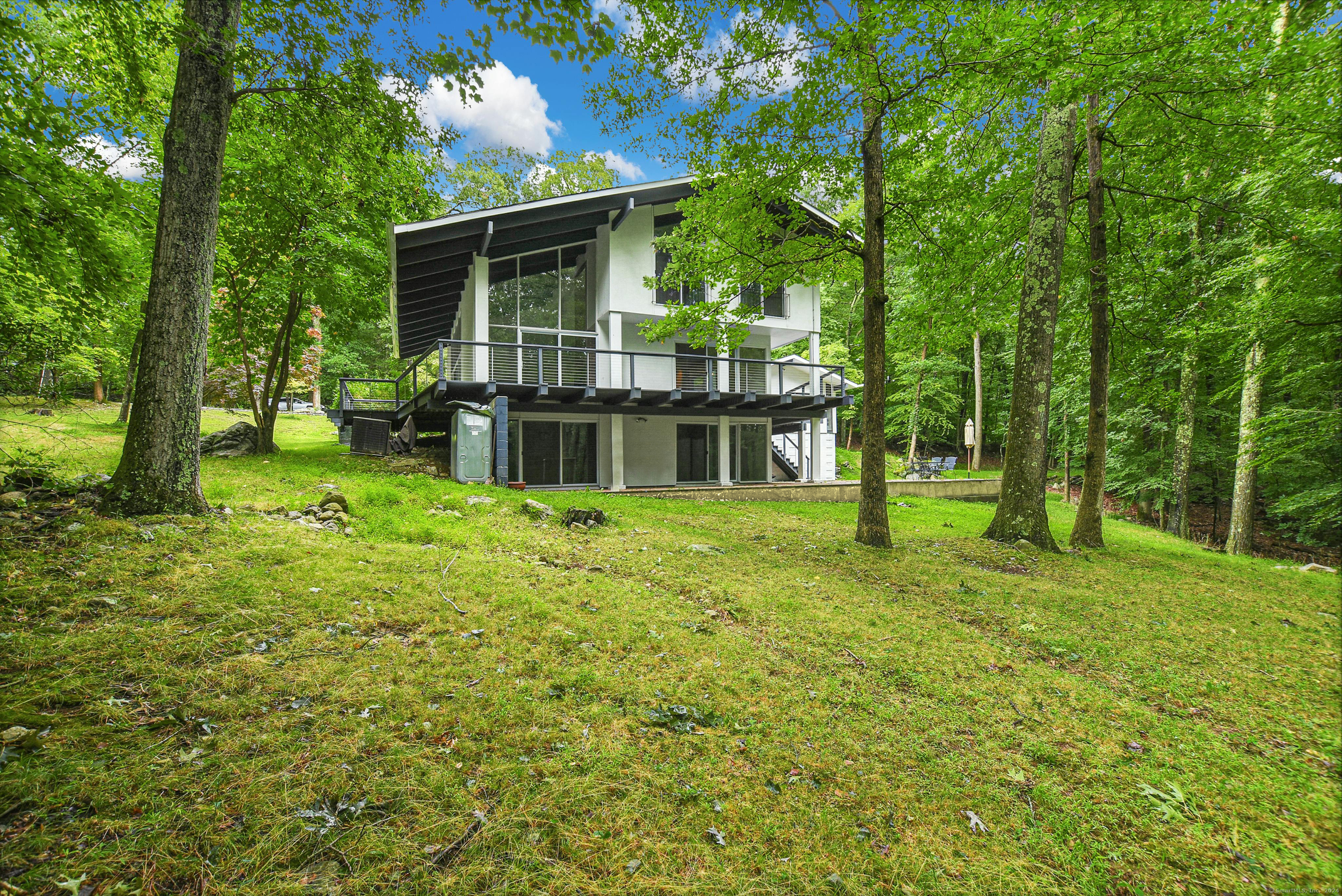 70 Birch Hill Road Weston, CT 06883 - Photo 34 of 37