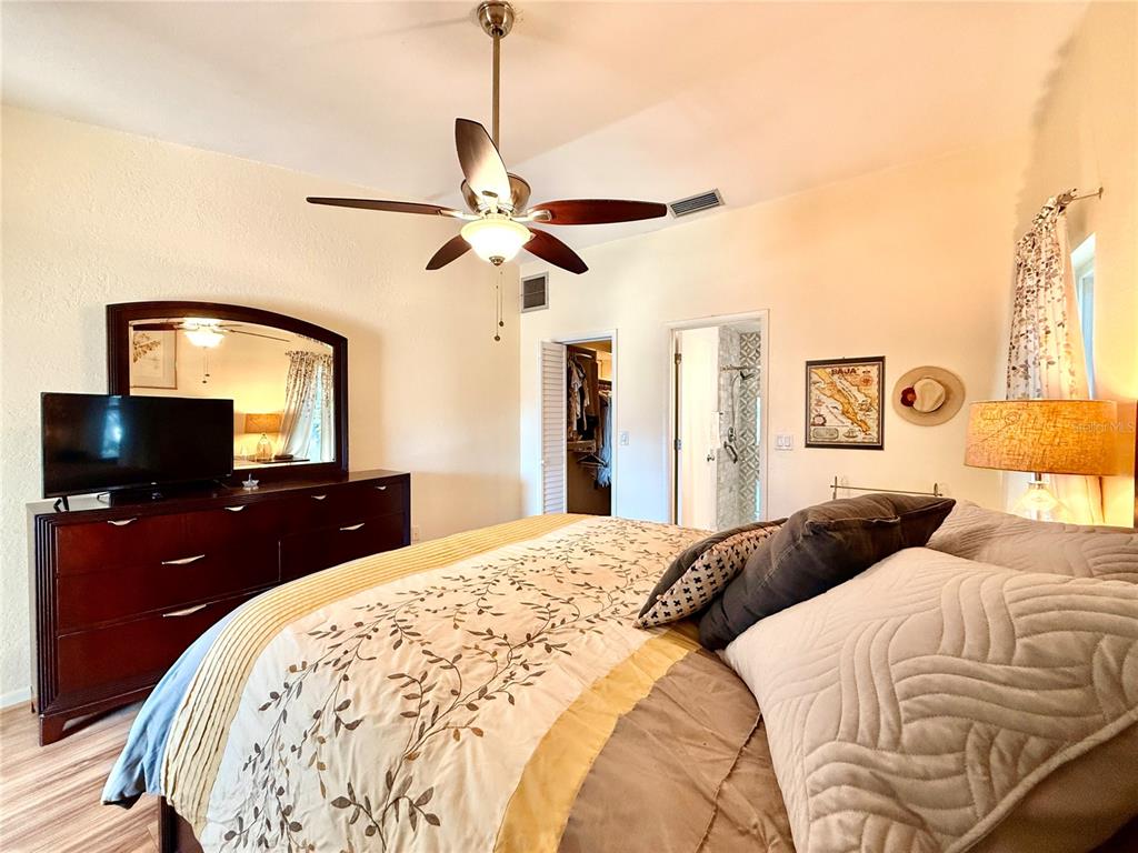 9200 Walsingham Road Largo, FL 33773 - Photo 17 of 42