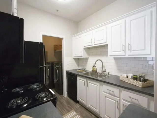 $1,734 | 100 Crossing Boulevard, Unit 1518, McDonough, GA 30253