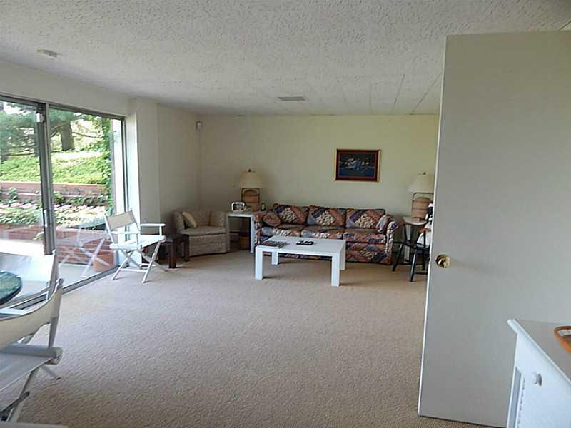 309 Guys Run Road Cheswick, PA 15024 - Photo 8 of 23 Family Room.