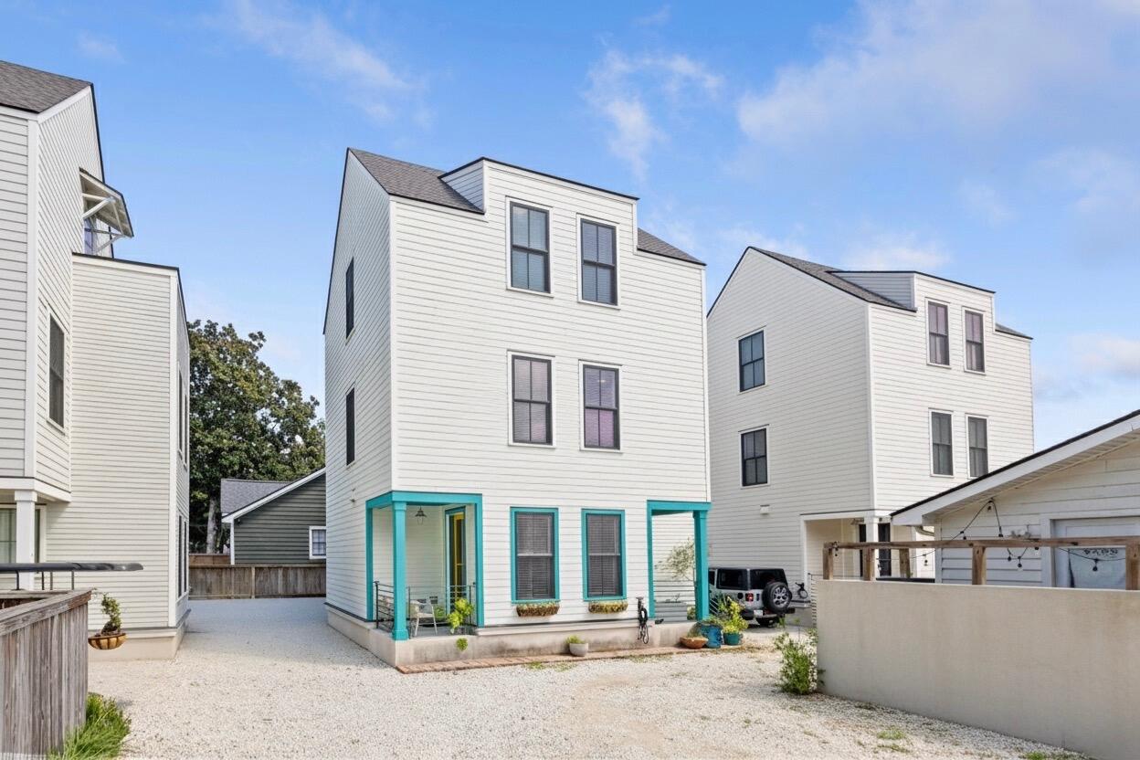 3 1/2 Maranda Holmes Street, Unit B Charleston, SC 29403 - Photo 1 of 46 IMG_7310