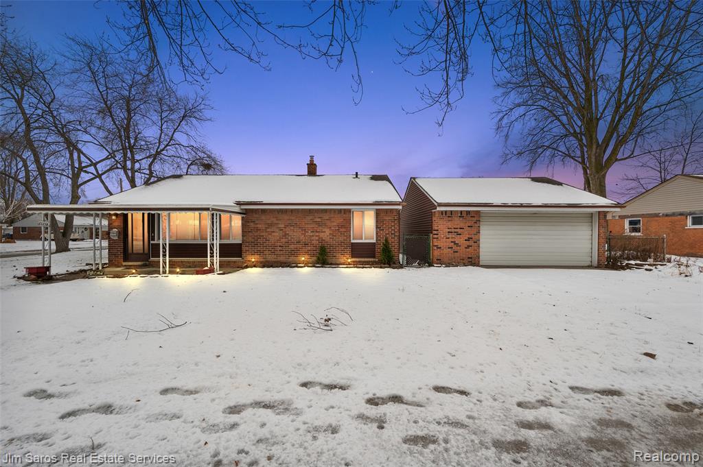 11216 Unity Drive Warren, MI 48089 - Photo 1 of 36