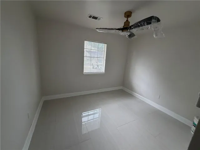 $2,000 | 2921 Kenwood Drive, Gretna, LA 70056