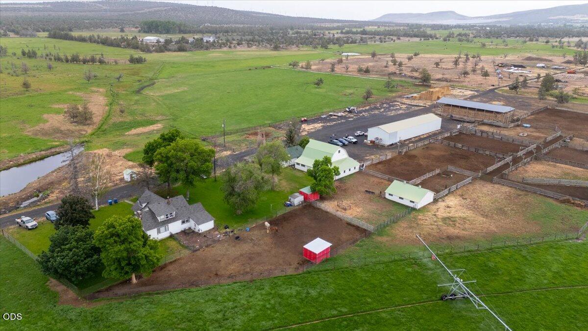 10410 Southwest Houston Lake Road Powell Butte, OR 97753 - Photo 9 of 92