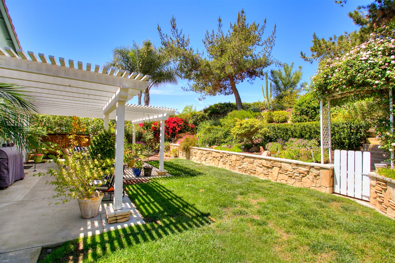 784 Poppy Road San Marcos, CA 92078 - Photo 2 of 21