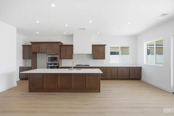 $624,900 | Undisclosed Address, Bakersfield, CA 93314