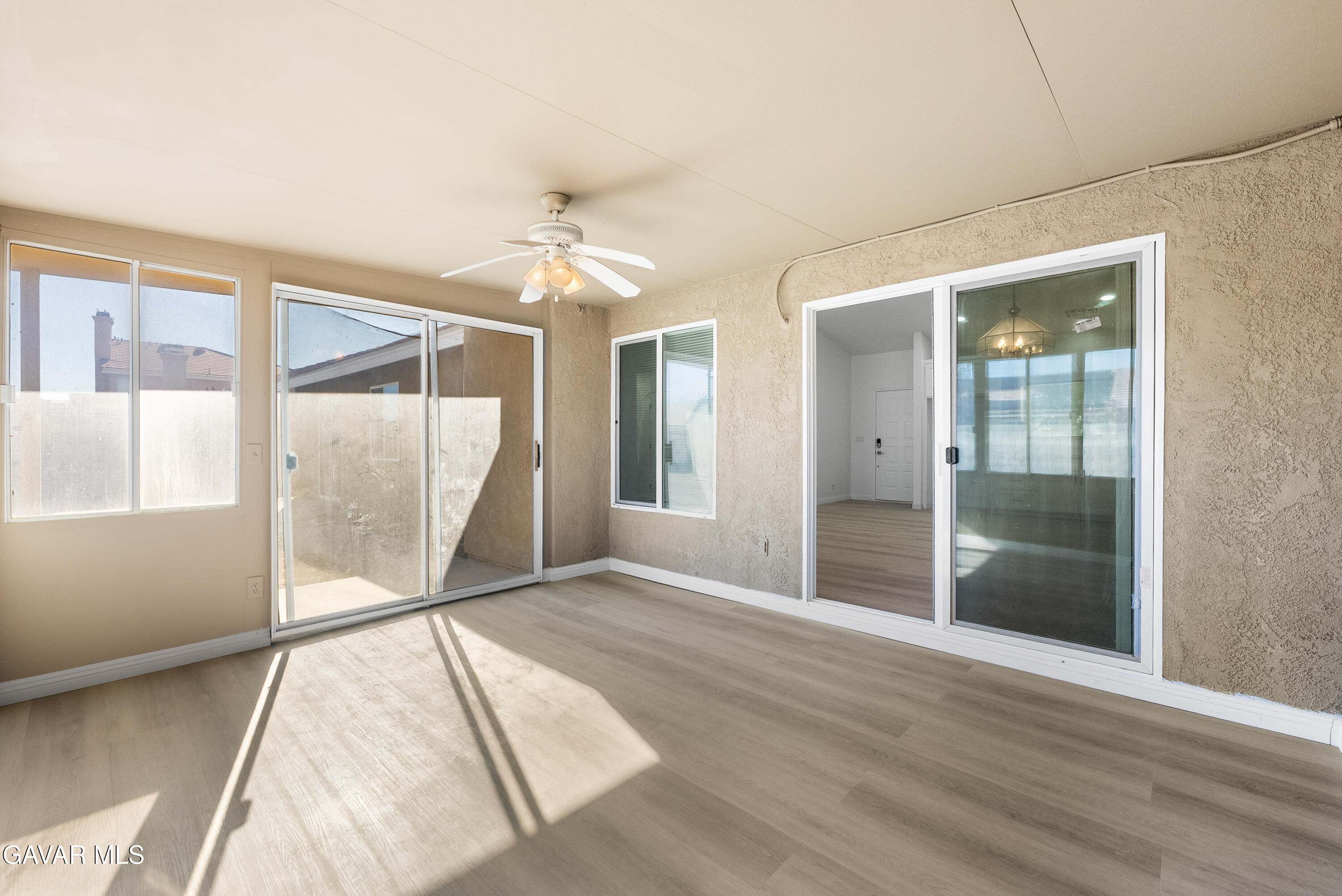 44238 Encanto Way Lancaster, CA 93536 - Photo 10 of 32 en view interior of the house