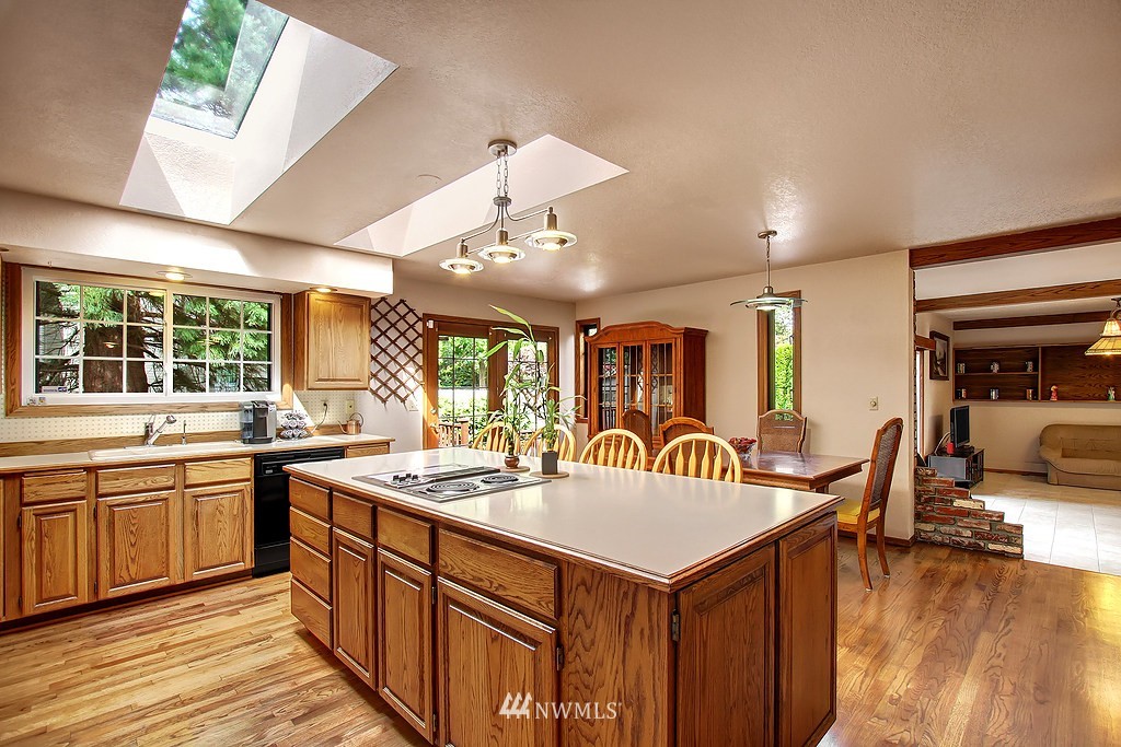 109 219th Place Southeast Bothell, WA 98021 - Photo 5 of 18