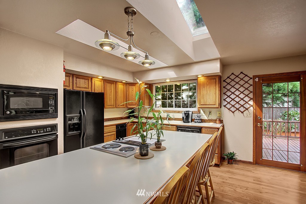109 219th Place Southeast Bothell, WA 98021 - Photo 6 of 18
