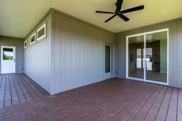 $764,900 | 1809 Halls Creek Avenue, Raymore, MO 64083