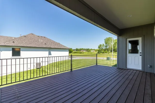 $764,900 | 1809 Halls Creek Avenue, Raymore, MO 64083