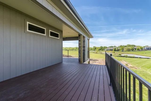 $764,900 | 1809 Halls Creek Avenue, Raymore, MO 64083