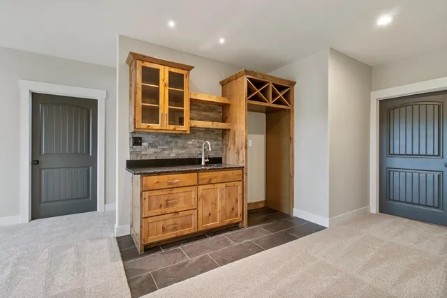 $764,900 | 1809 Halls Creek Avenue, Raymore, MO 64083