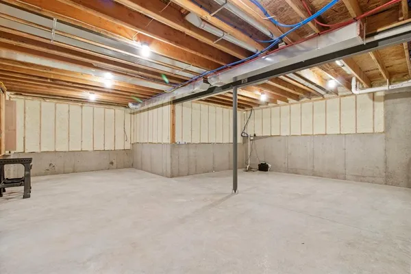 $764,900 | 1809 Halls Creek Avenue, Raymore, MO 64083