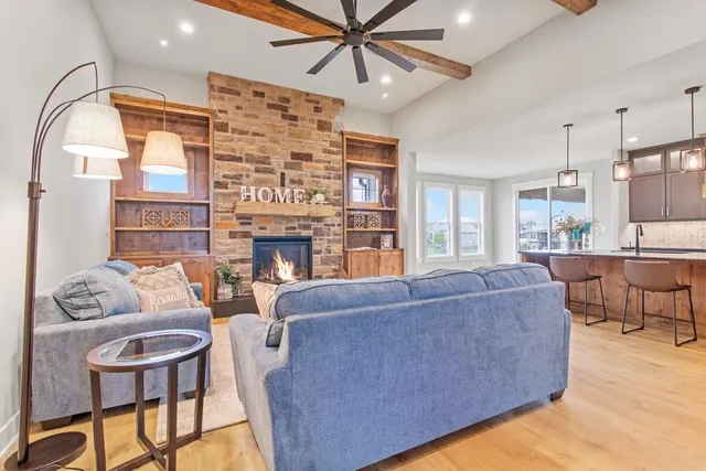 $764,900 | 1809 Halls Creek Avenue, Raymore, MO 64083